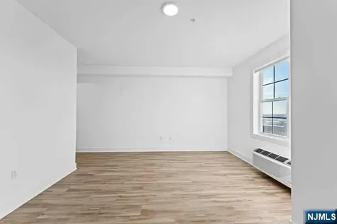 520 Cliff Street Fairview NJ 07022