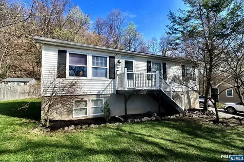 32 Panorama Drive Sussex NJ 07461