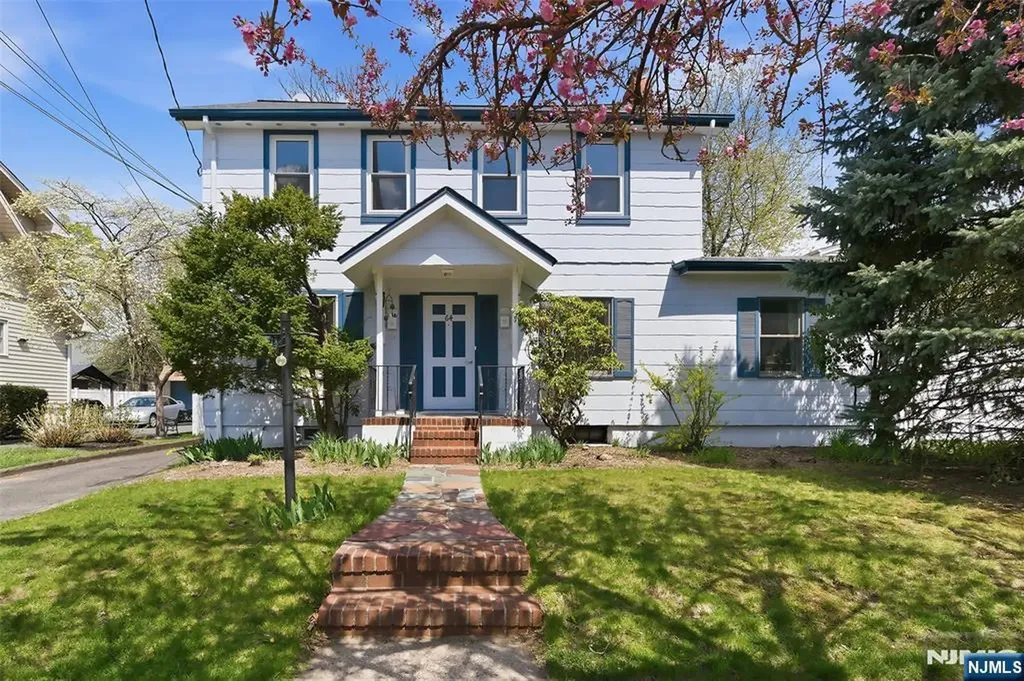 64 Davis Avenue Hackensack NJ 07601