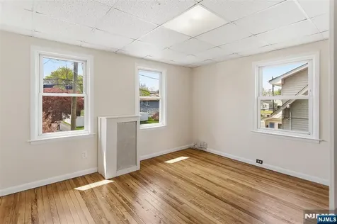 64 Davis Avenue Hackensack NJ 07601