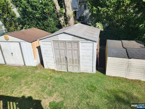 82 Arnot Place Paramus NJ 07652