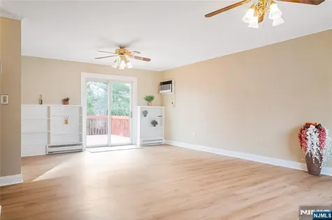 121 Pine Avenue New Milford NJ 07646