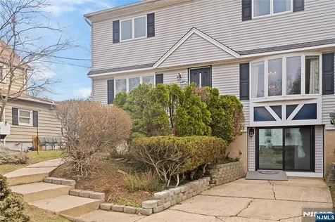 121 Pine Avenue New Milford NJ 07646