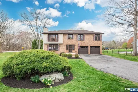 1 Old Timbers Court Roxbury Township NJ 07847