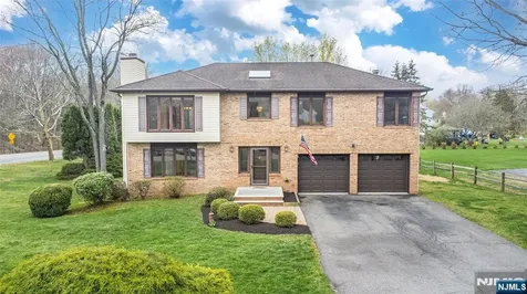 1 Old Timbers Court Roxbury Township NJ 07847