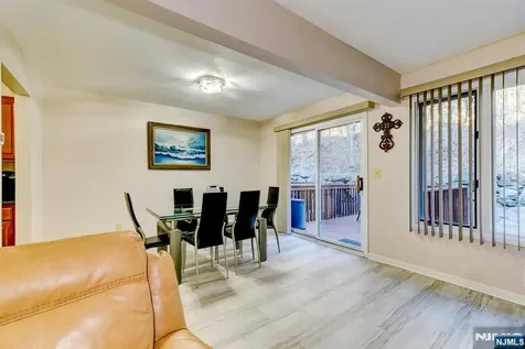 6 Hansen Wayne NJ 07470
