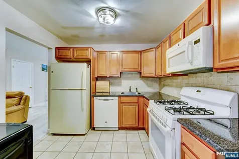 6 Hansen Wayne NJ 07470