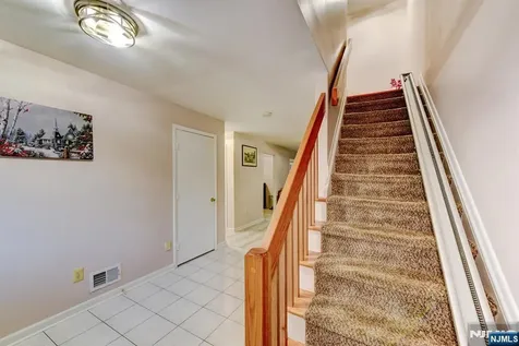 6 Hansen Wayne NJ 07470