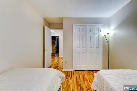 6 Hansen Wayne NJ 07470