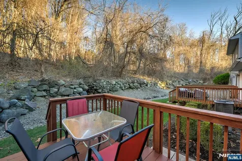 6 Hansen Wayne NJ 07470