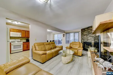 6 Hansen Wayne NJ 07470