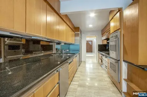 278 Fountain Road Englewood NJ 07631