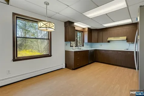 24 Deerhaven Lane Jefferson Township NJ 07435