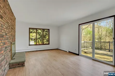 24 Deerhaven Lane Jefferson Township NJ 07435
