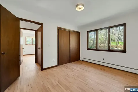 24 Deerhaven Lane Jefferson Township NJ 07435