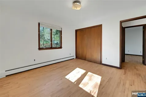 24 Deerhaven Lane Jefferson Township NJ 07435