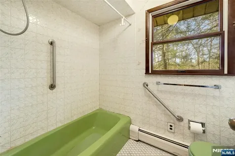 24 Deerhaven Lane Jefferson Township NJ 07435