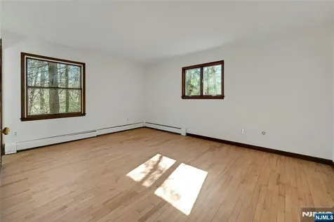24 Deerhaven Lane Jefferson Township NJ 07435