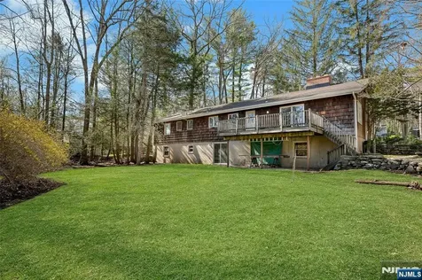 24 Deerhaven Lane Jefferson Township NJ 07435