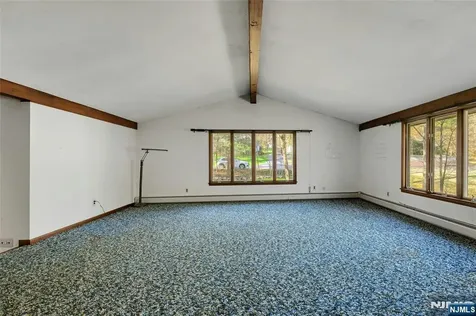 24 Deerhaven Lane Jefferson Township NJ 07435