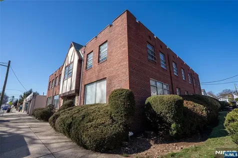 133 Cedar Lane Teaneck NJ 07666