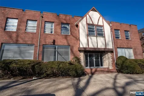 133 Cedar Lane Teaneck NJ 07666