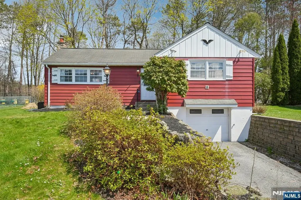 9 Cottonwood Court Hardyston NJ 07460
