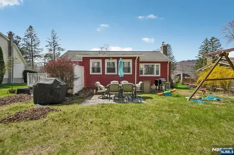 9 Cottonwood Court Hardyston NJ 07460