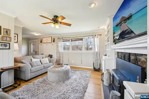 9 Cottonwood Court Hardyston NJ 07460