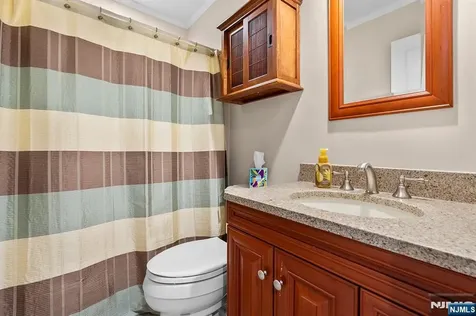 342 Pond Court Twp Of Washington NJ 07676