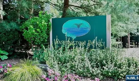 342 Pond Court Twp Of Washington NJ 07676