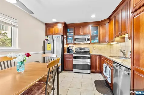 342 Pond Court Twp Of Washington NJ 07676