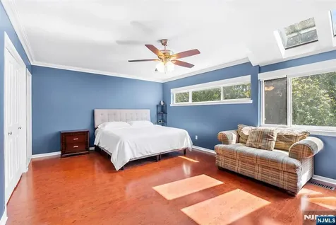 342 Pond Court Twp Of Washington NJ 07676