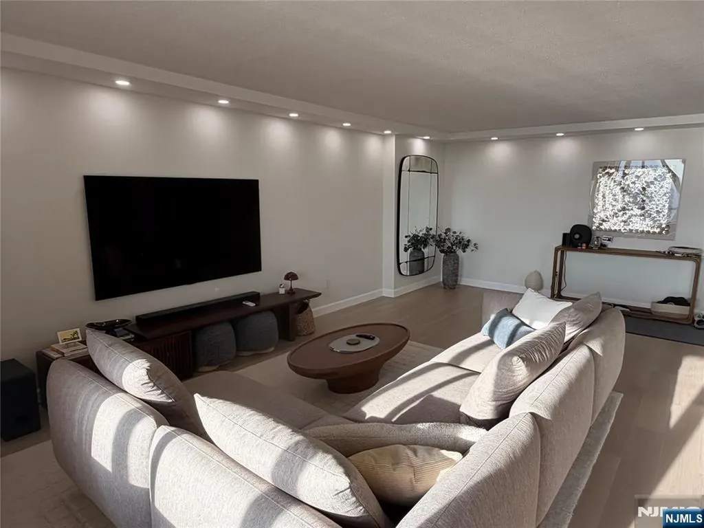 200 Winston Cliffside Park NJ 07010