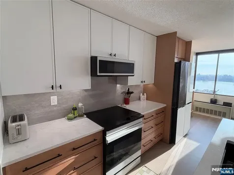 200 Winston Cliffside Park NJ 07010