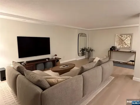 200 Winston Cliffside Park NJ 07010
