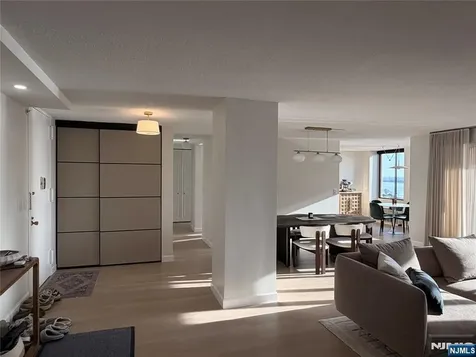 200 Winston Cliffside Park NJ 07010