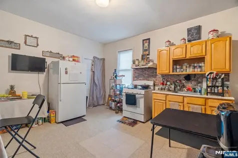 80 Pennington Street Paterson NJ 07501