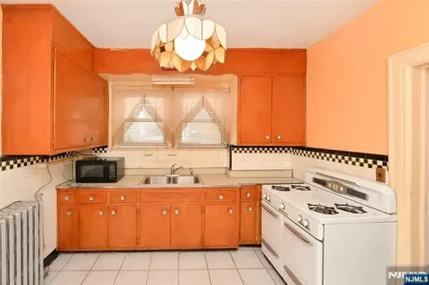 7501 3rd Avenue North Bergen NJ 07047
