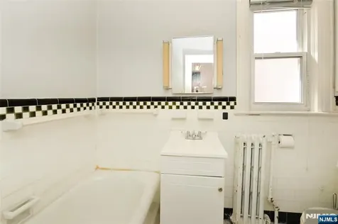 7501 3rd Avenue North Bergen NJ 07047