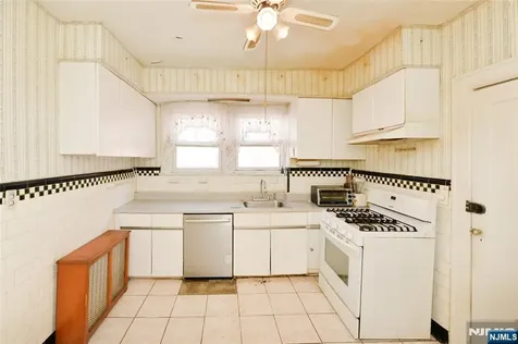 7501 3rd Avenue North Bergen NJ 07047