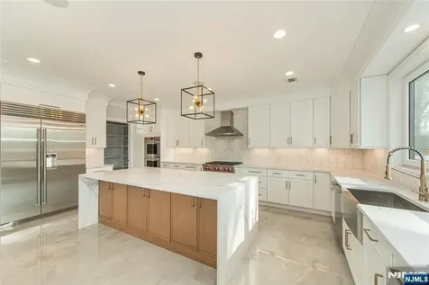 722 Erie Road Paramus NJ 07652