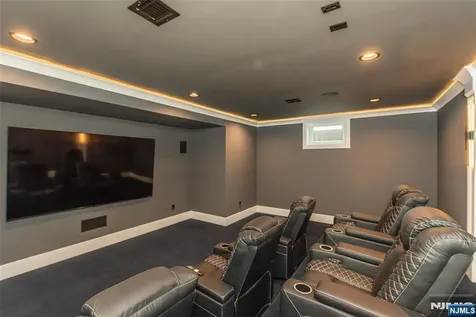 722 Erie Road Paramus NJ 07652