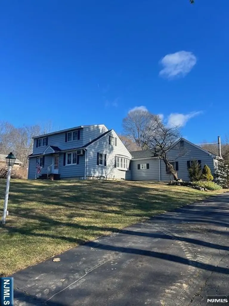 404 Stonetown Road Ringwood NJ 07456
