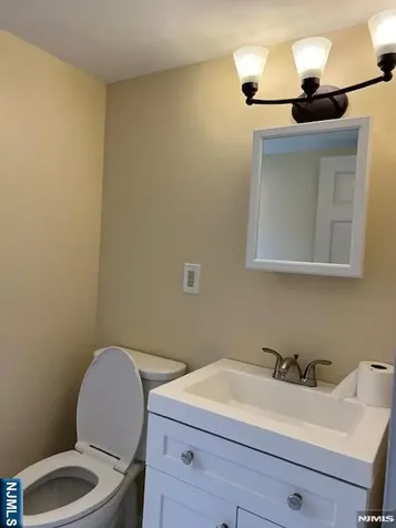 404 Stonetown Road Ringwood NJ 07456