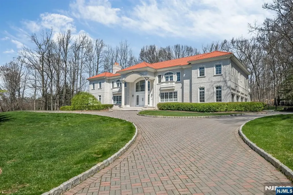 11 Alford Drive Saddle River NJ 07458