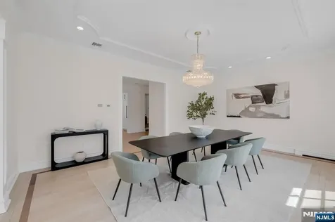 11 Alford Drive Saddle River NJ 07458