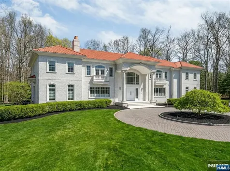 11 Alford Drive Saddle River NJ 07458