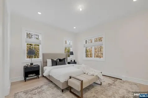 11 Alford Drive Saddle River NJ 07458