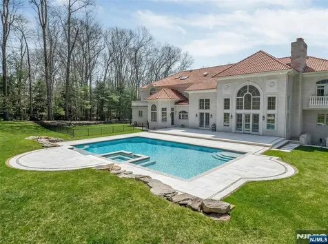 11 Alford Drive Saddle River NJ 07458